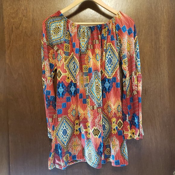 WinWin Aztec Print Bell Sleeve Tunic Top - Picture 3 of 6